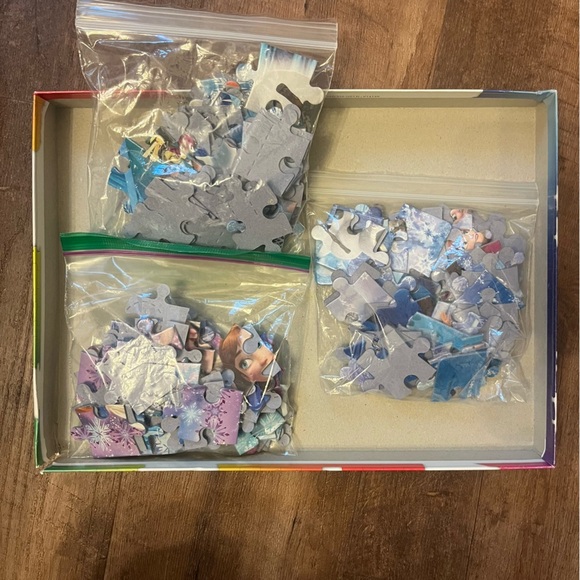 Frozen Super Color Puzzle - Picture 2 of 2